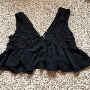 Lace crop top black